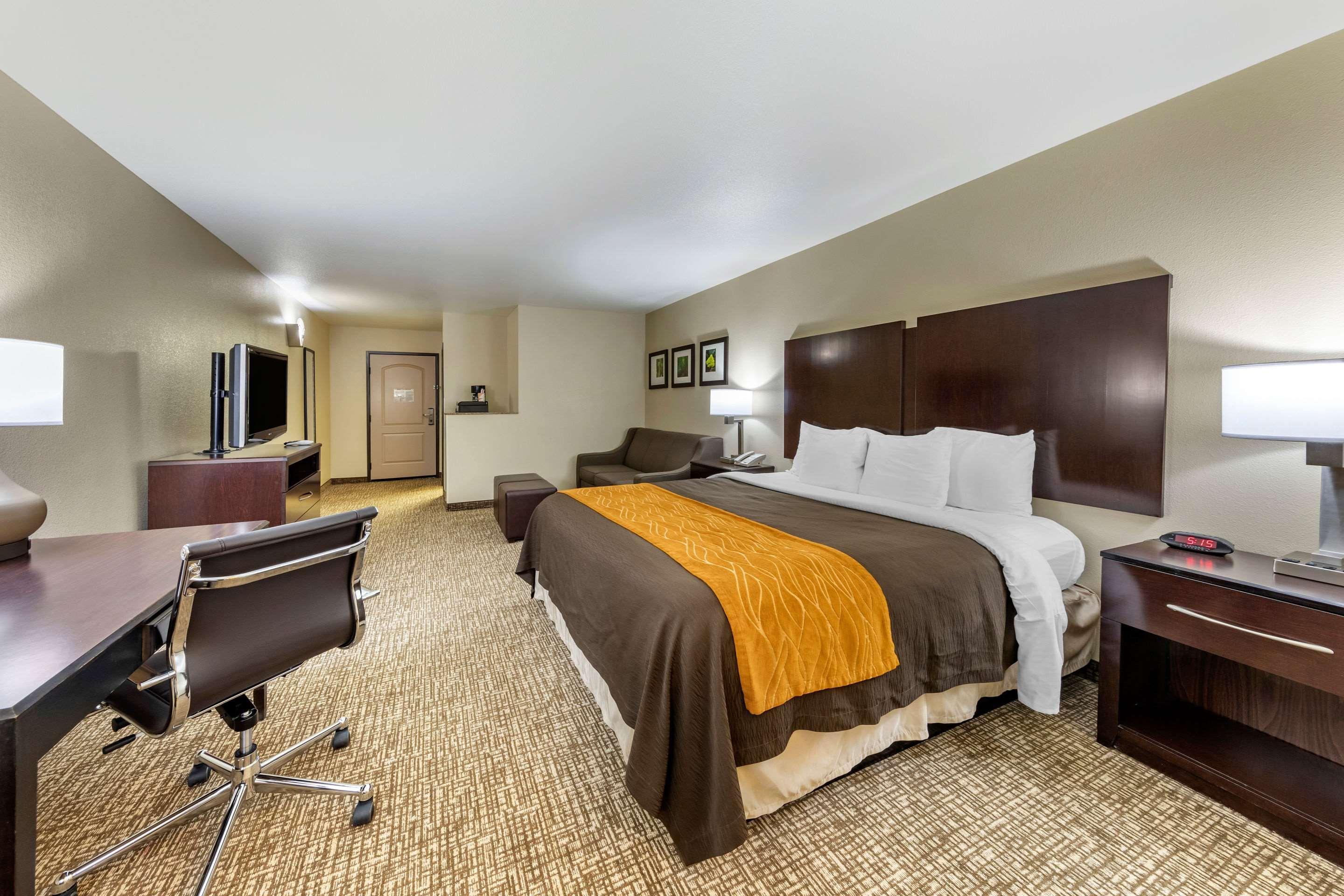 Comfort Inn & Suites Colton Exteriör bild