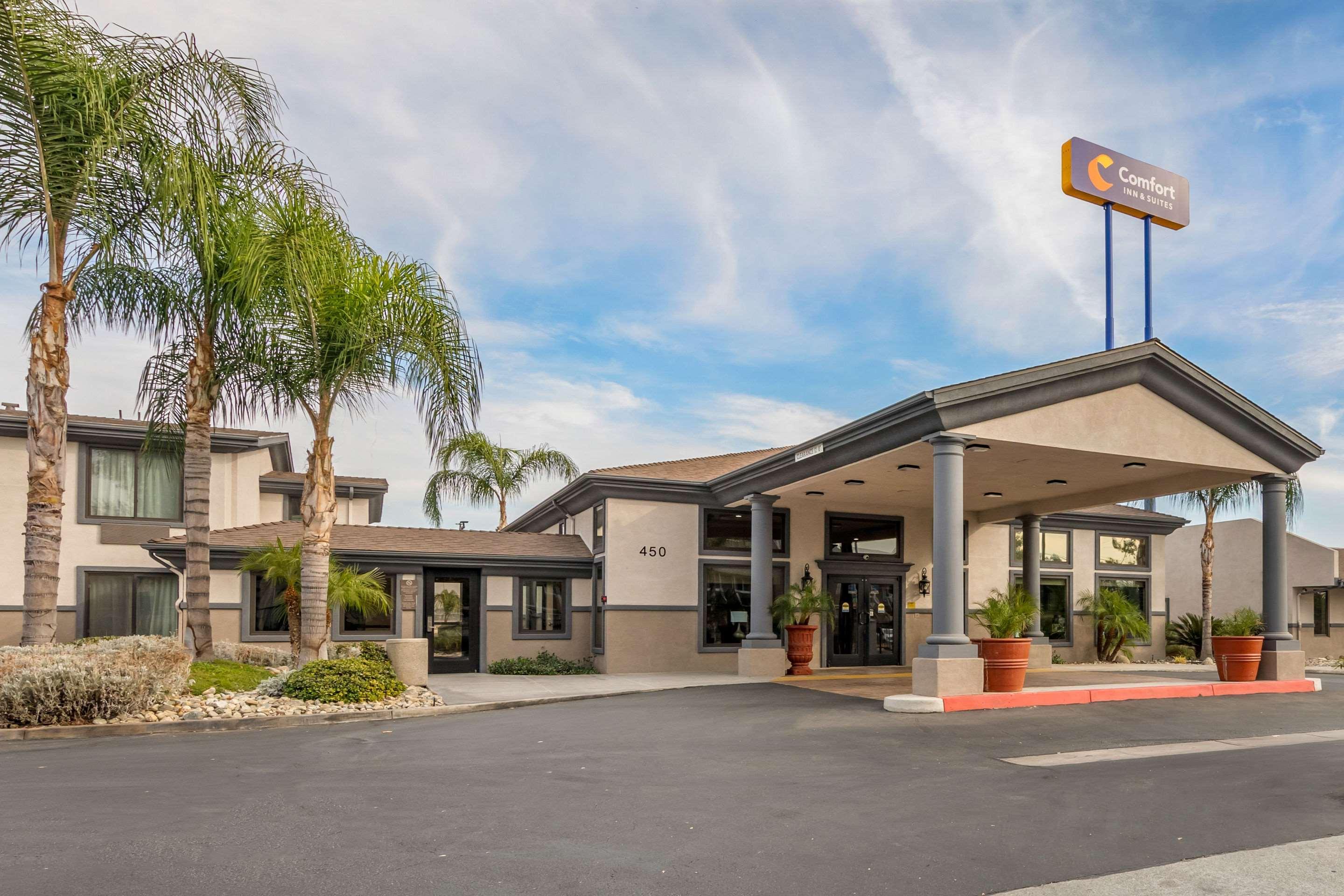Comfort Inn & Suites Colton Exteriör bild