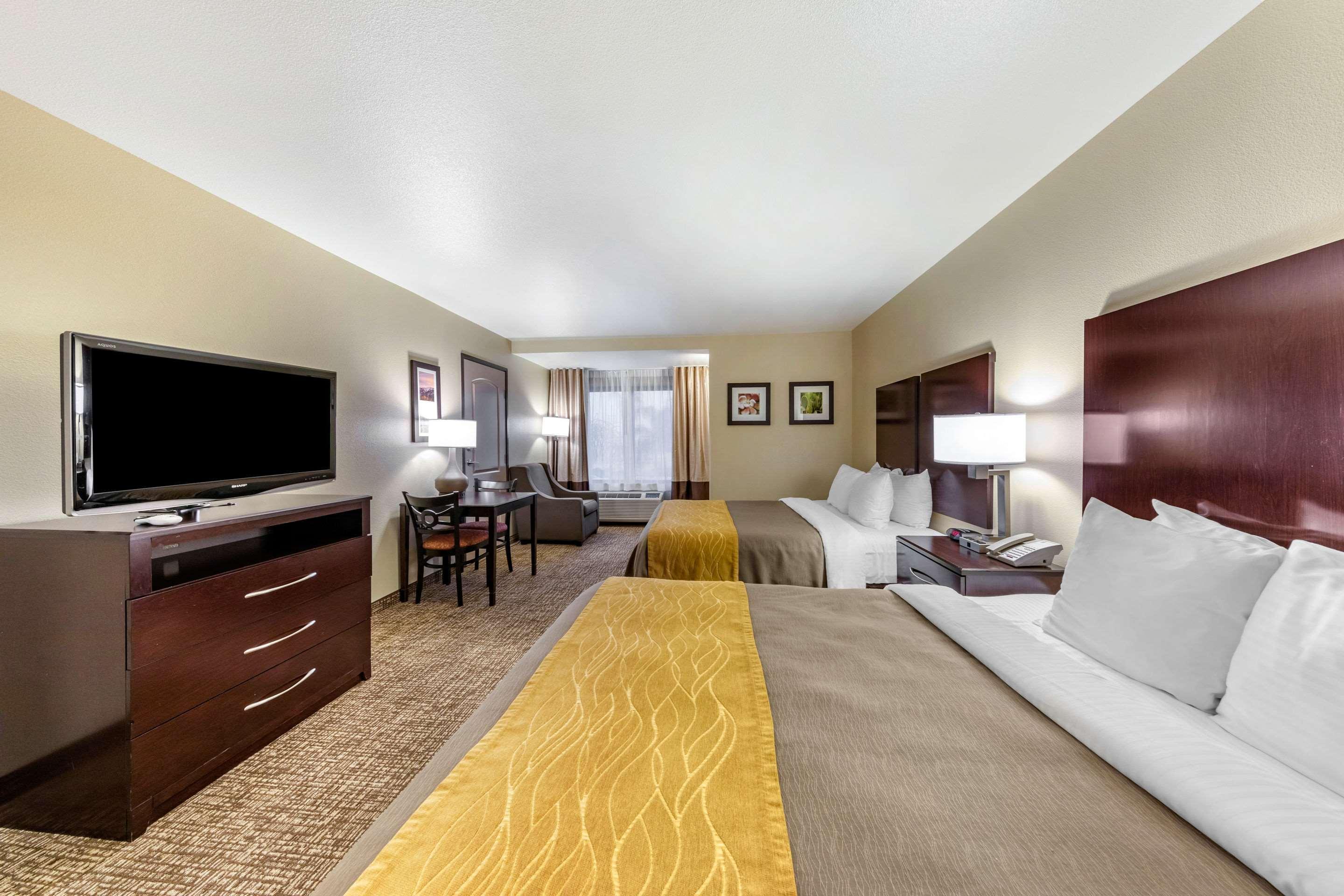 Comfort Inn & Suites Colton Exteriör bild