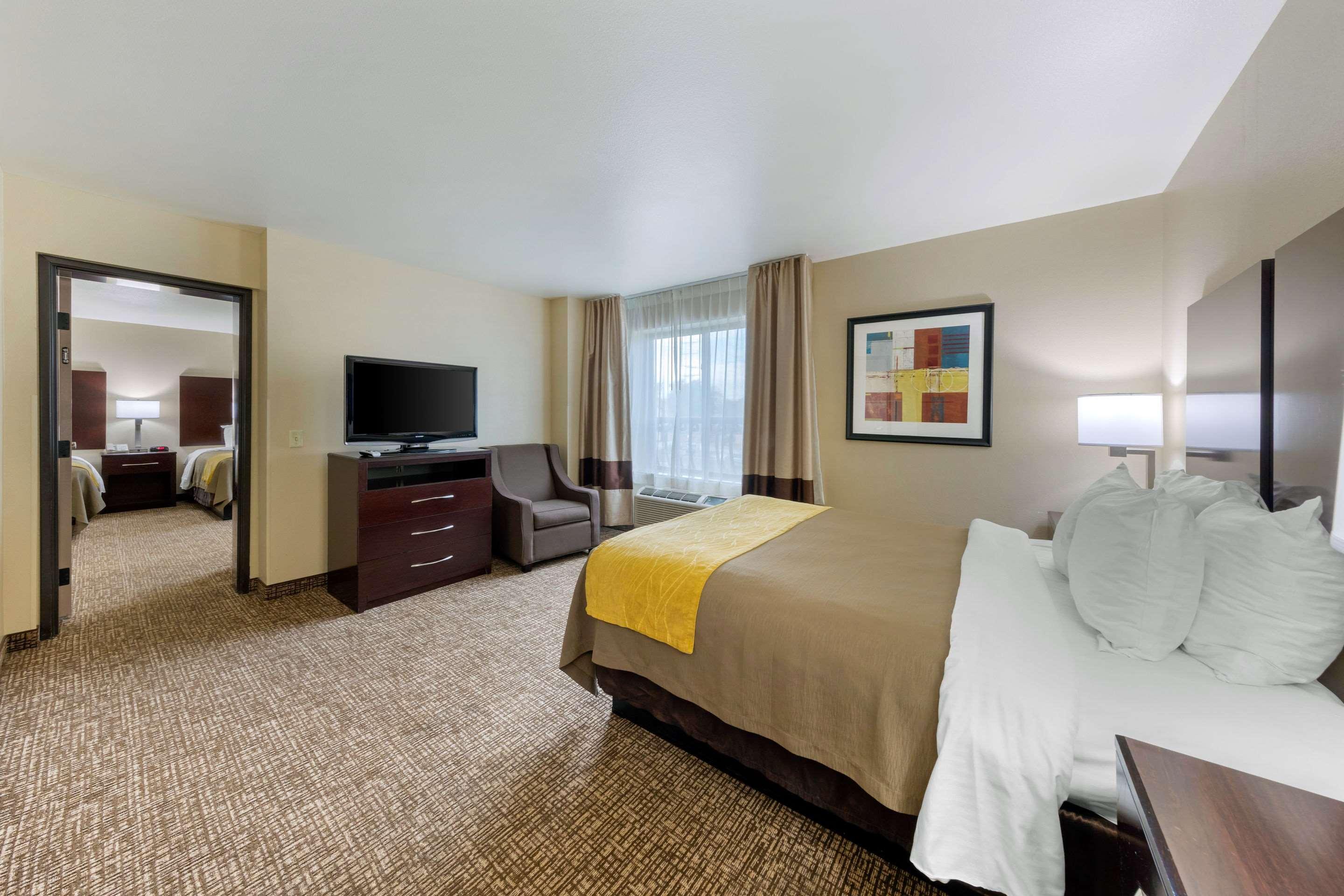 Comfort Inn & Suites Colton Exteriör bild