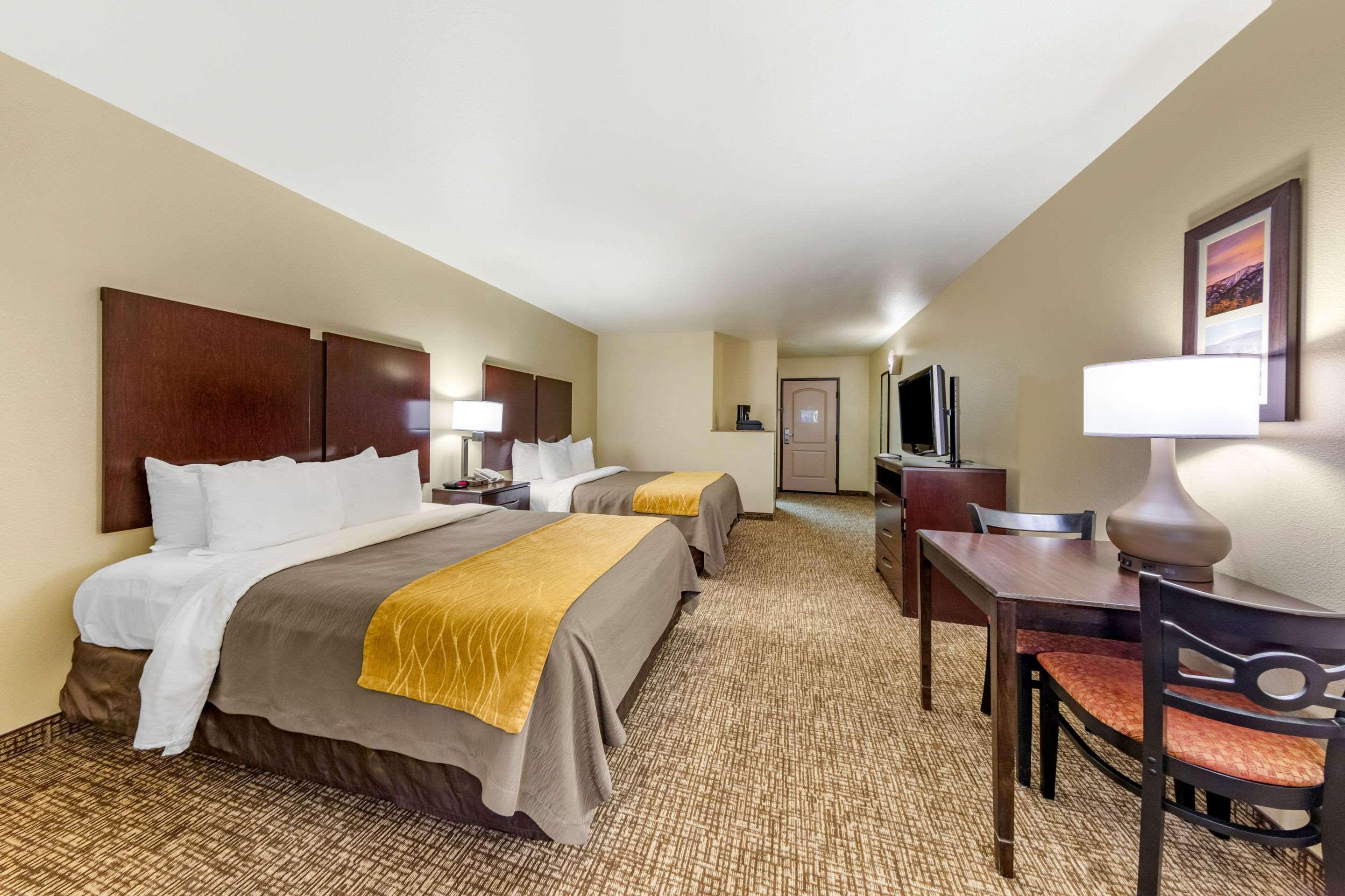 Comfort Inn & Suites Colton Exteriör bild